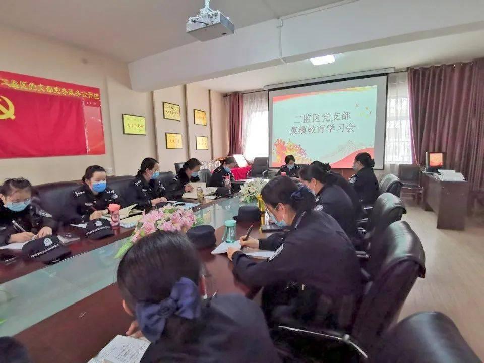 探索一个女生故意躲着你是什么意思?,拓展你的知识星球