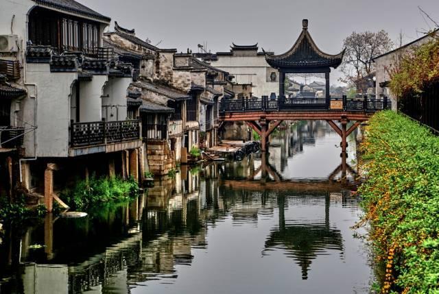 探索油炸过的油变黑,怎么才能使其变清澈-问答专家,解决你的疑问