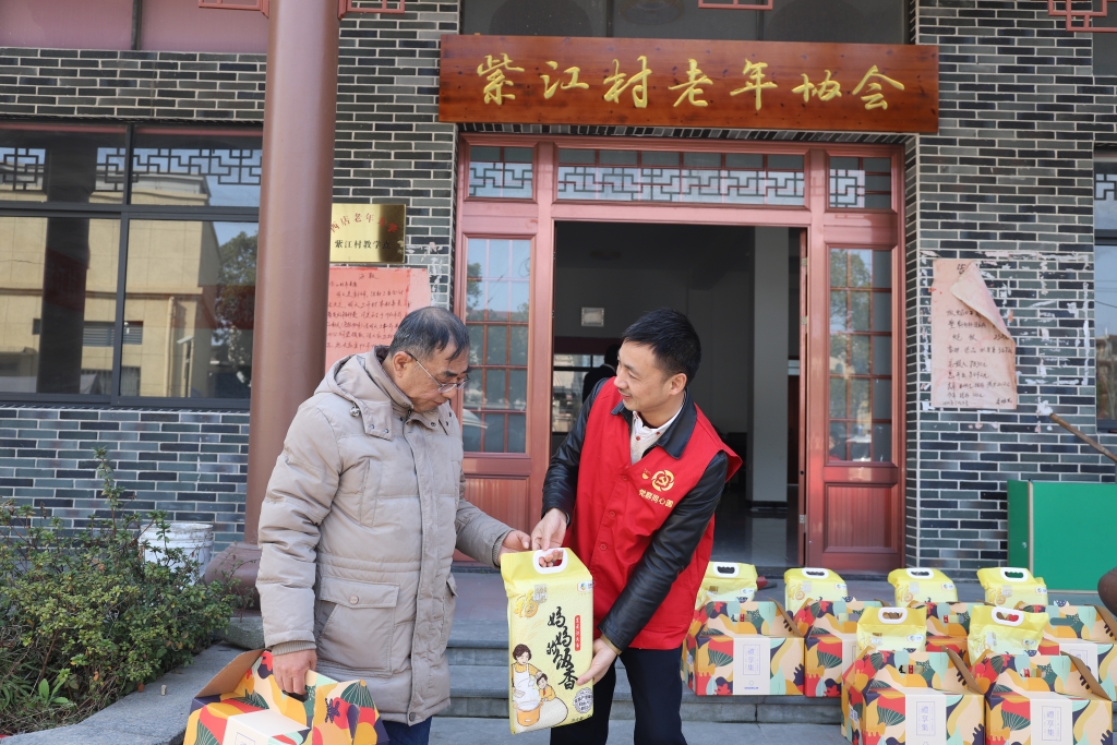 暖春意，敬老情-我们多年坚持慰问孤寡老人